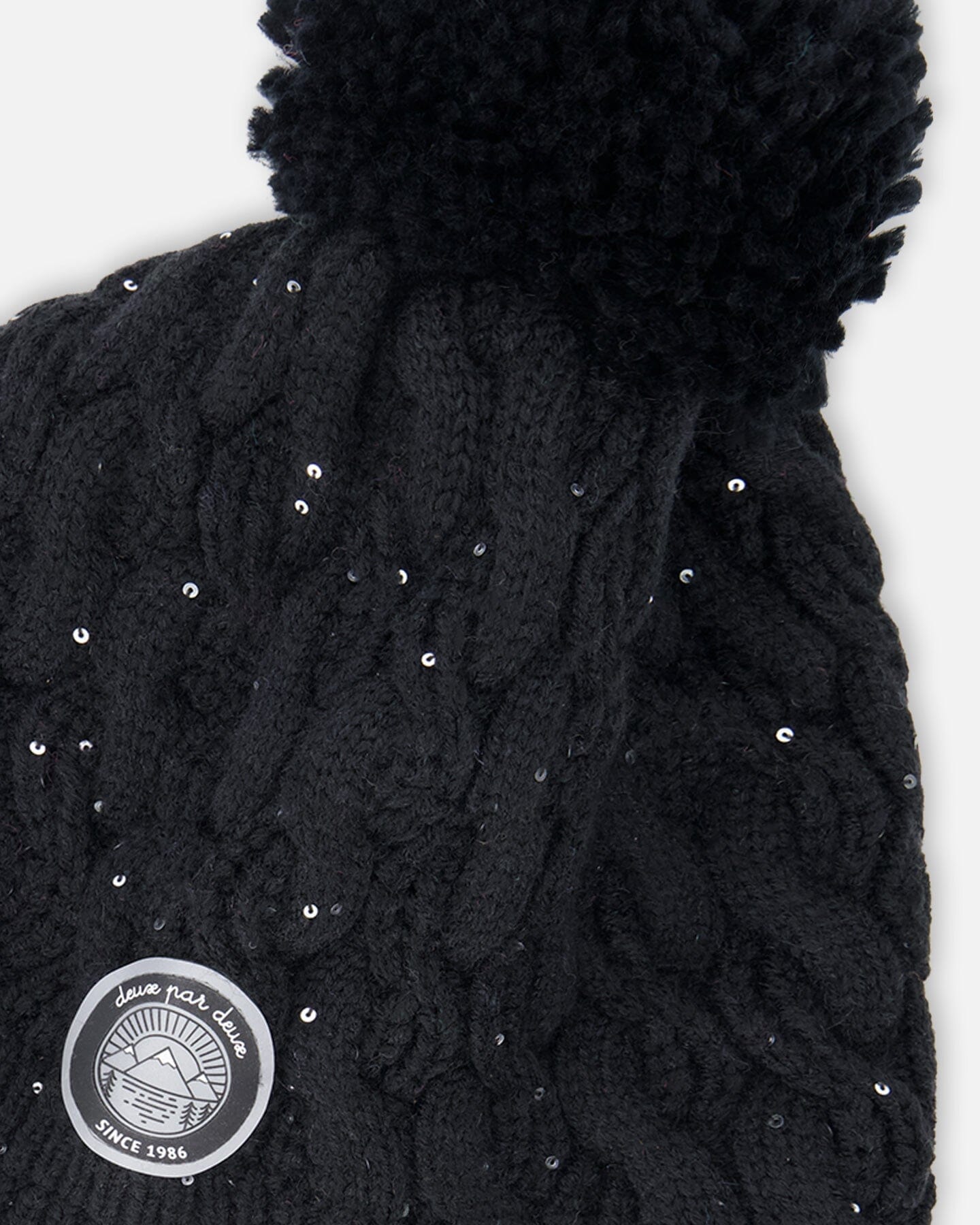 Winter Peruvian Knit Hat With Pompom And Lining Black