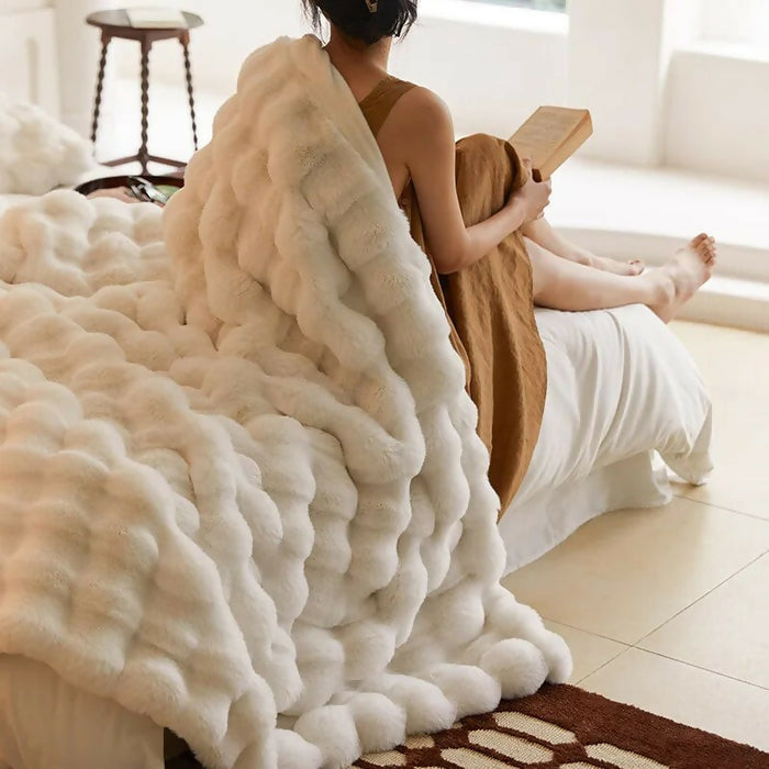 xEVYTuscan-Imitation-Fur-Blanket-for-Winter-Luxury-Warmth-Super-Comfortable-Blankets-for-Beds-High-end-Warm_41a27644-a96c-4a12-bbe9-13ce8603bb57_700x700