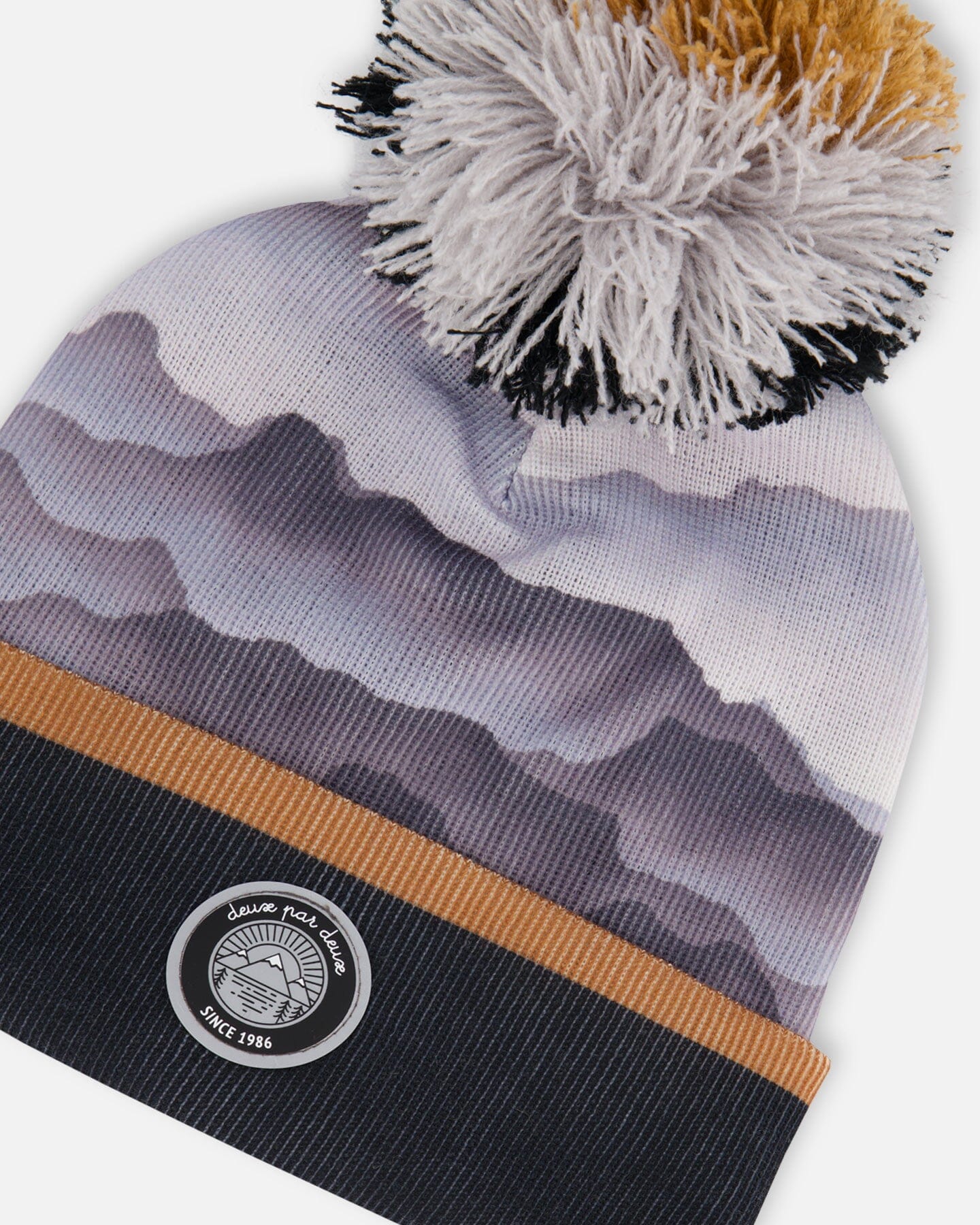 Knit Hat Gray With Mountains