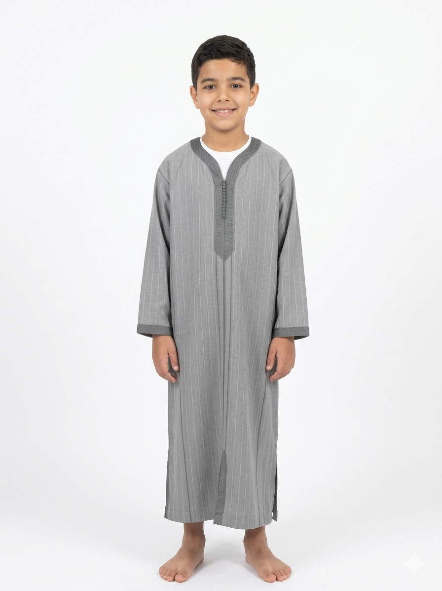 Djellaba Marocaine Authentique pour Enfants – Mlifa Grise avec Détails Sfifa Faits Main