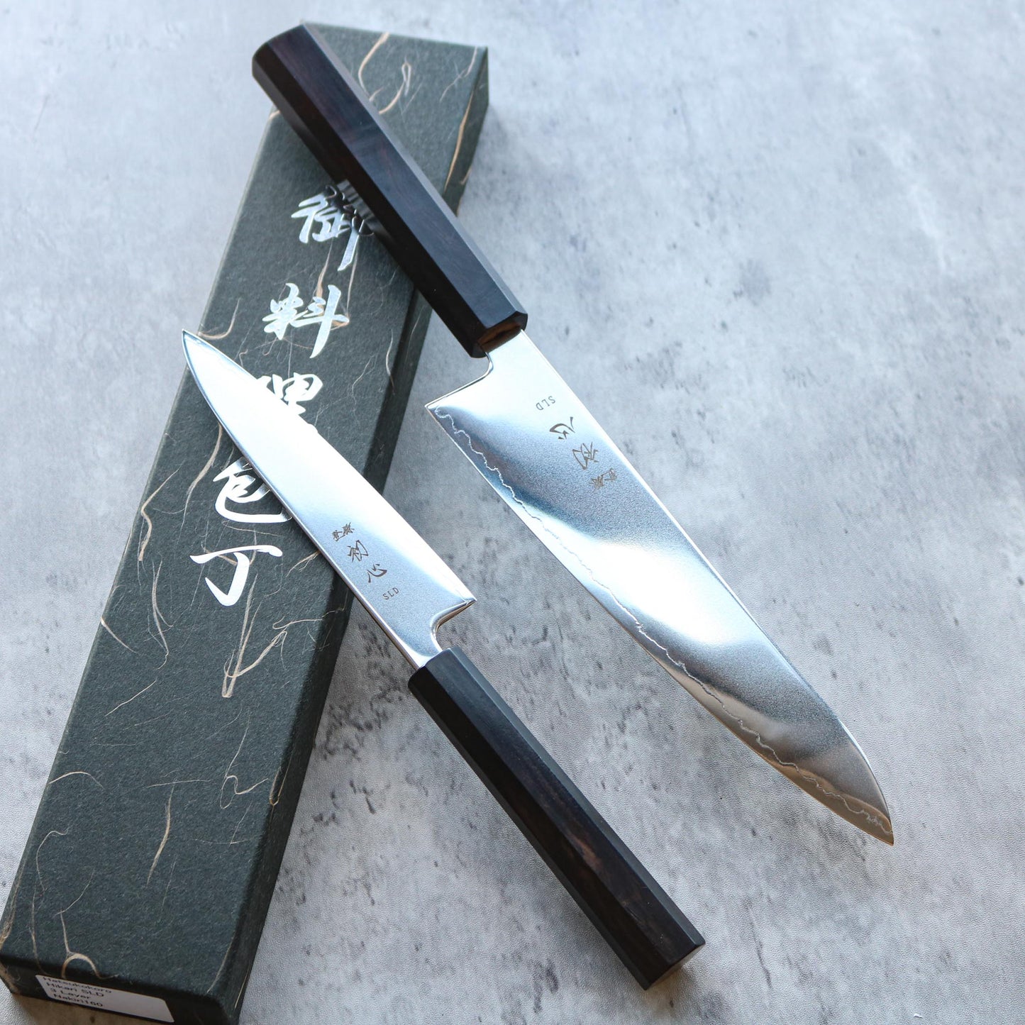 Hatsukokoro Hikari Petty 130 mm + Gyuto 195 mm