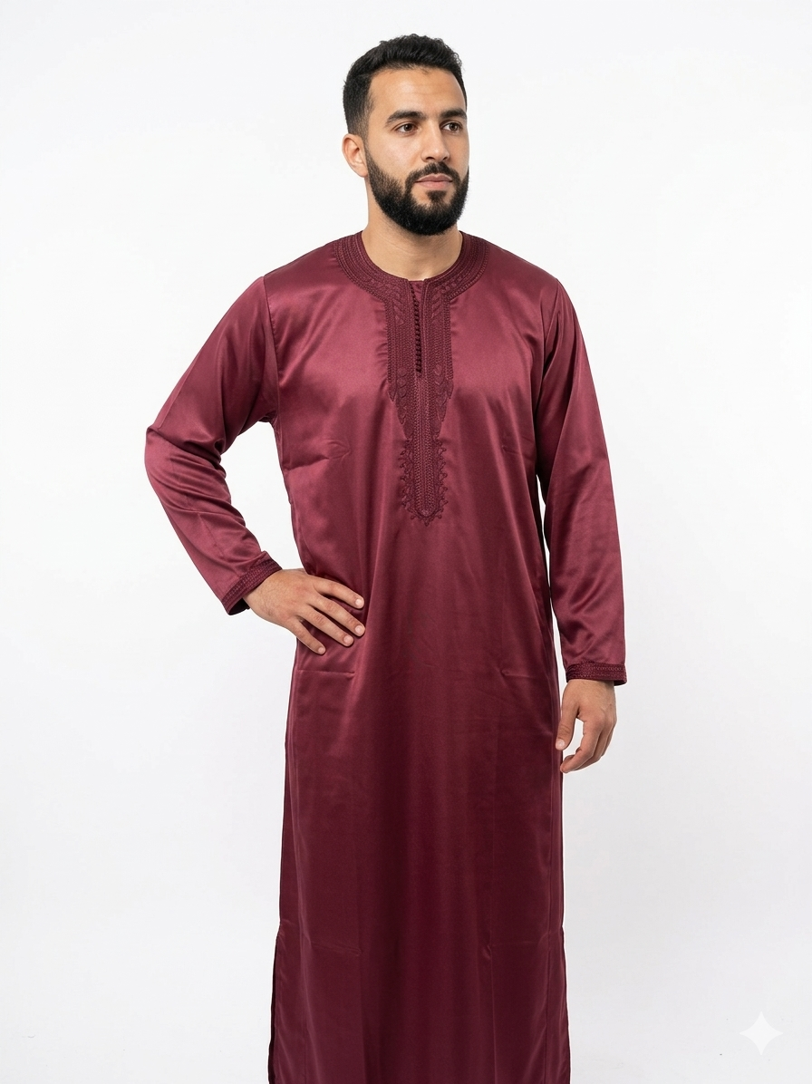 Caftan Marocain Fait Main – Thobe en Satin Brodé de Qualité Supérieure